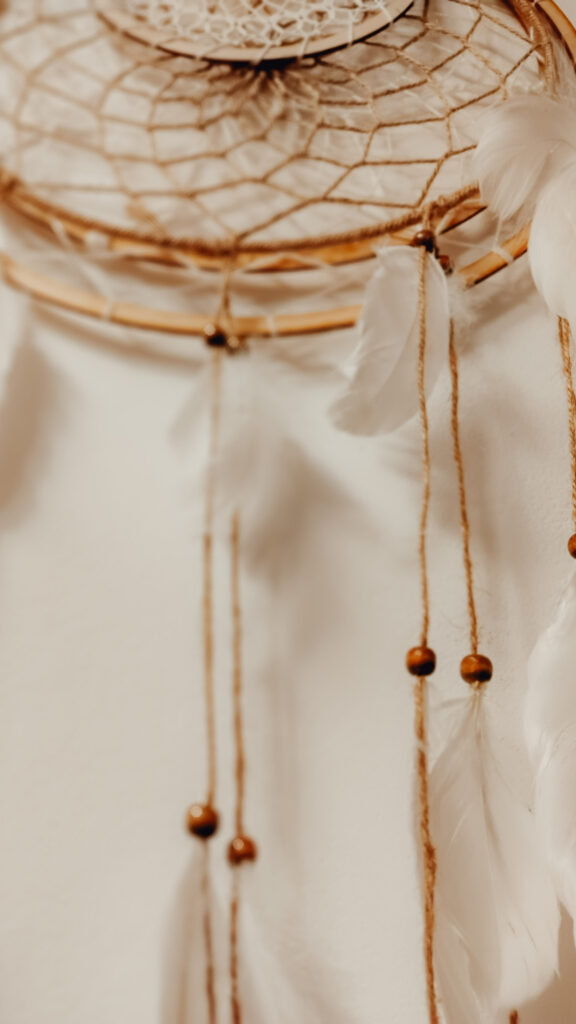 zdjęcie łapacza snów zrobione z bardzo bliska